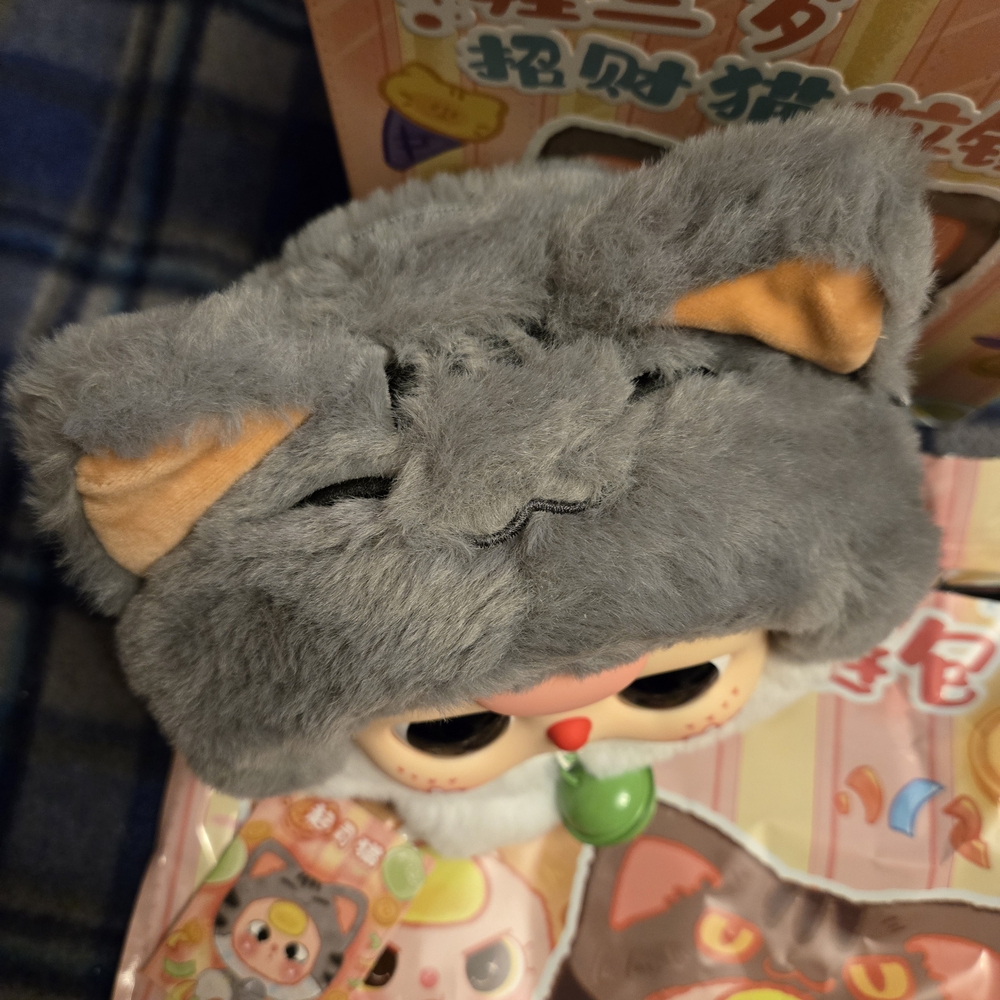 Cute 400% Gray Baby Three Fortune Cat Bag- Confirmed - Picture 2 of 3